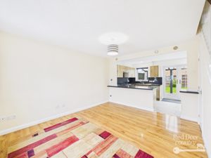 Sitting Room- click for photo gallery
